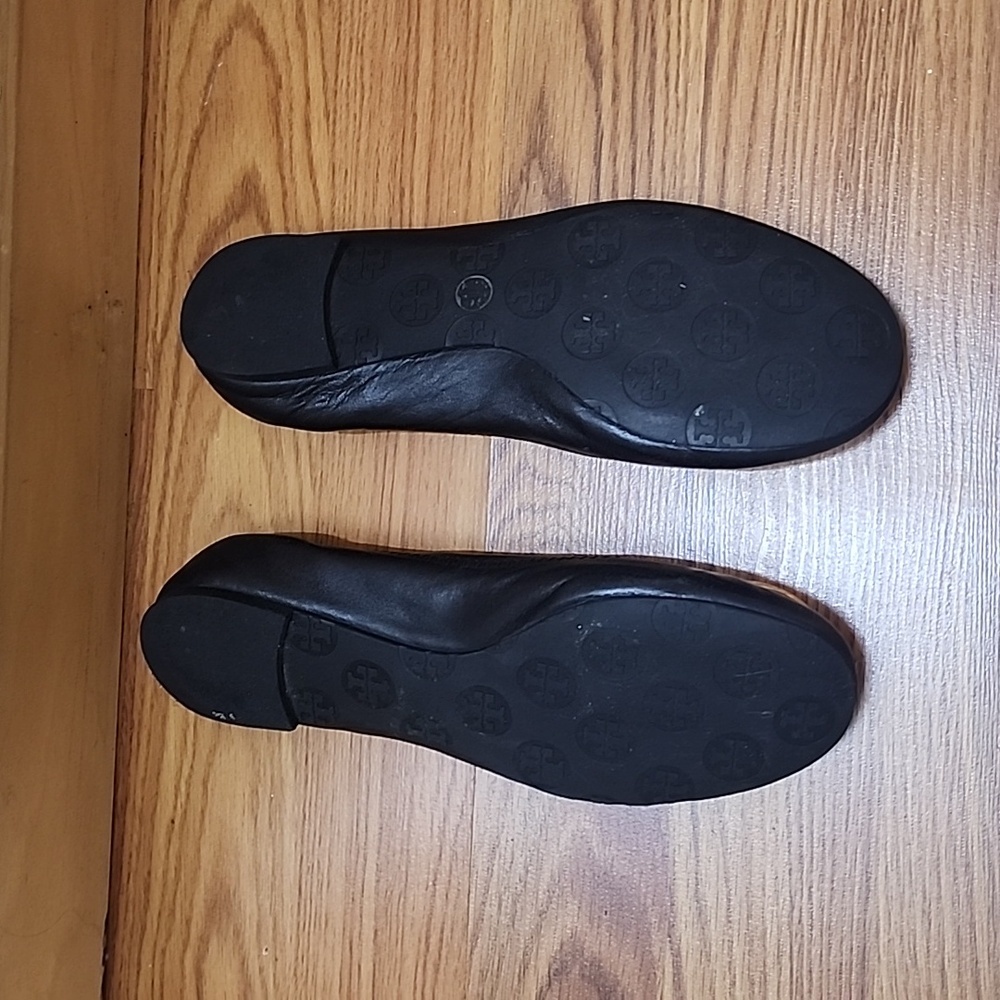Tory Burch black flats size 6.5 good condition - Picture 3 of 4